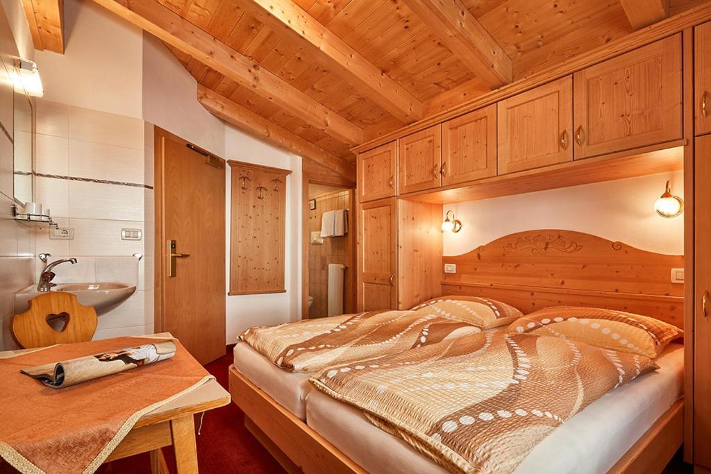 Garni Reutlingen Hotel Colfosco Bagian luar foto